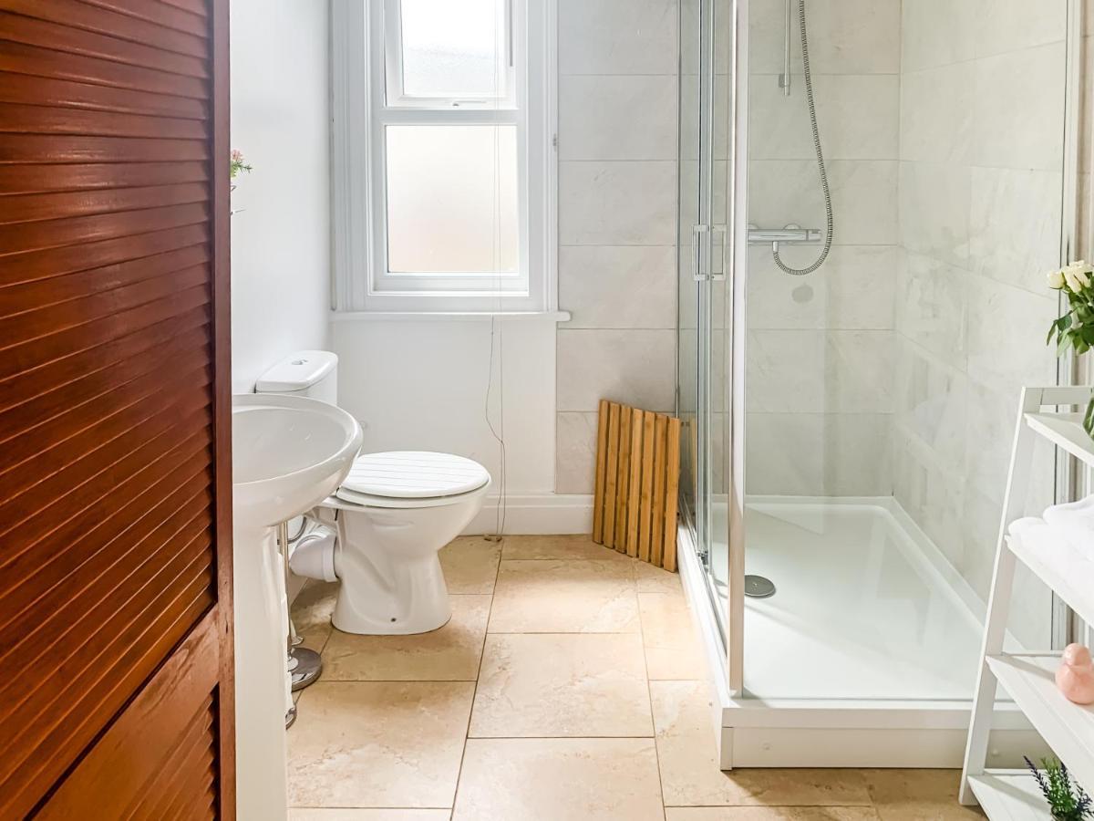Waverley Lodge - Quaint Victorian Home With Free Parking York Buitenkant foto