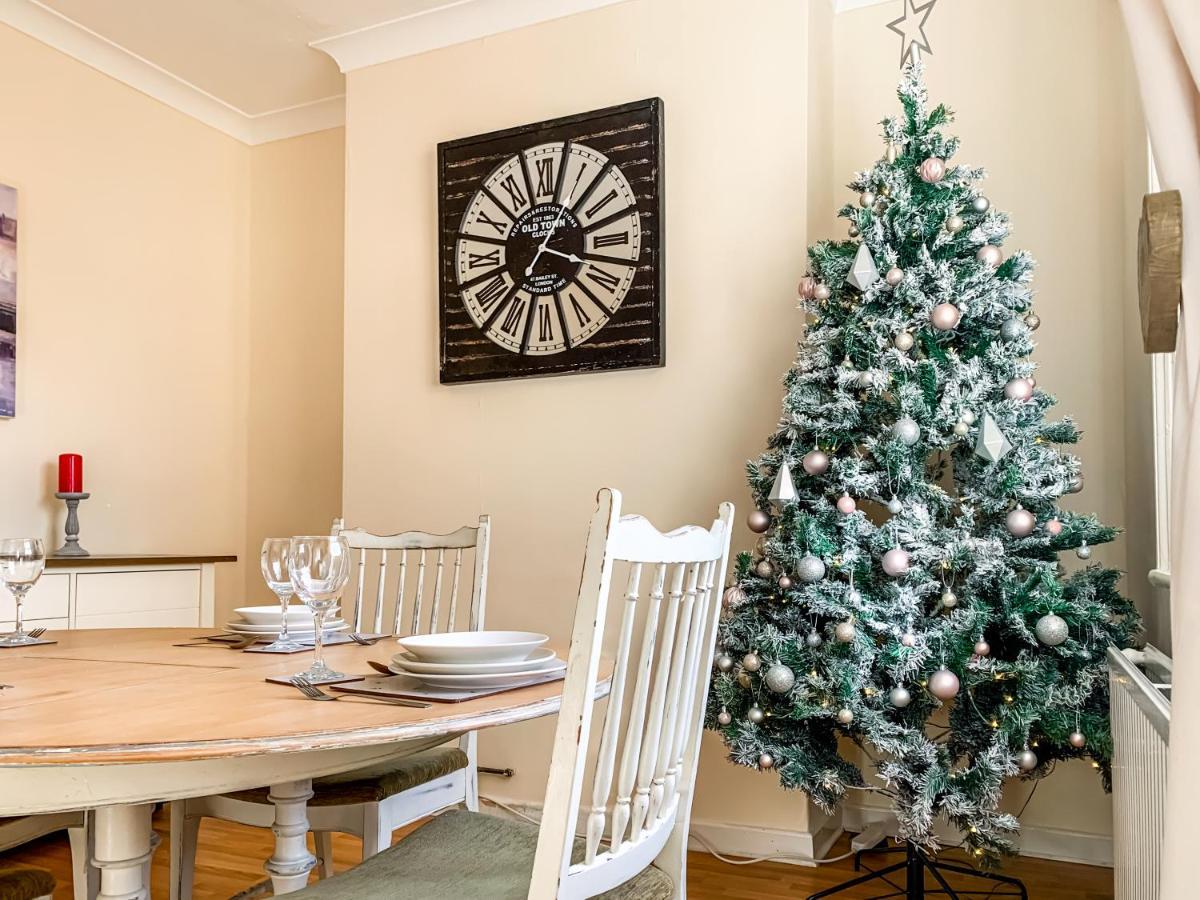 Waverley Lodge - Quaint Victorian Home With Free Parking York Buitenkant foto