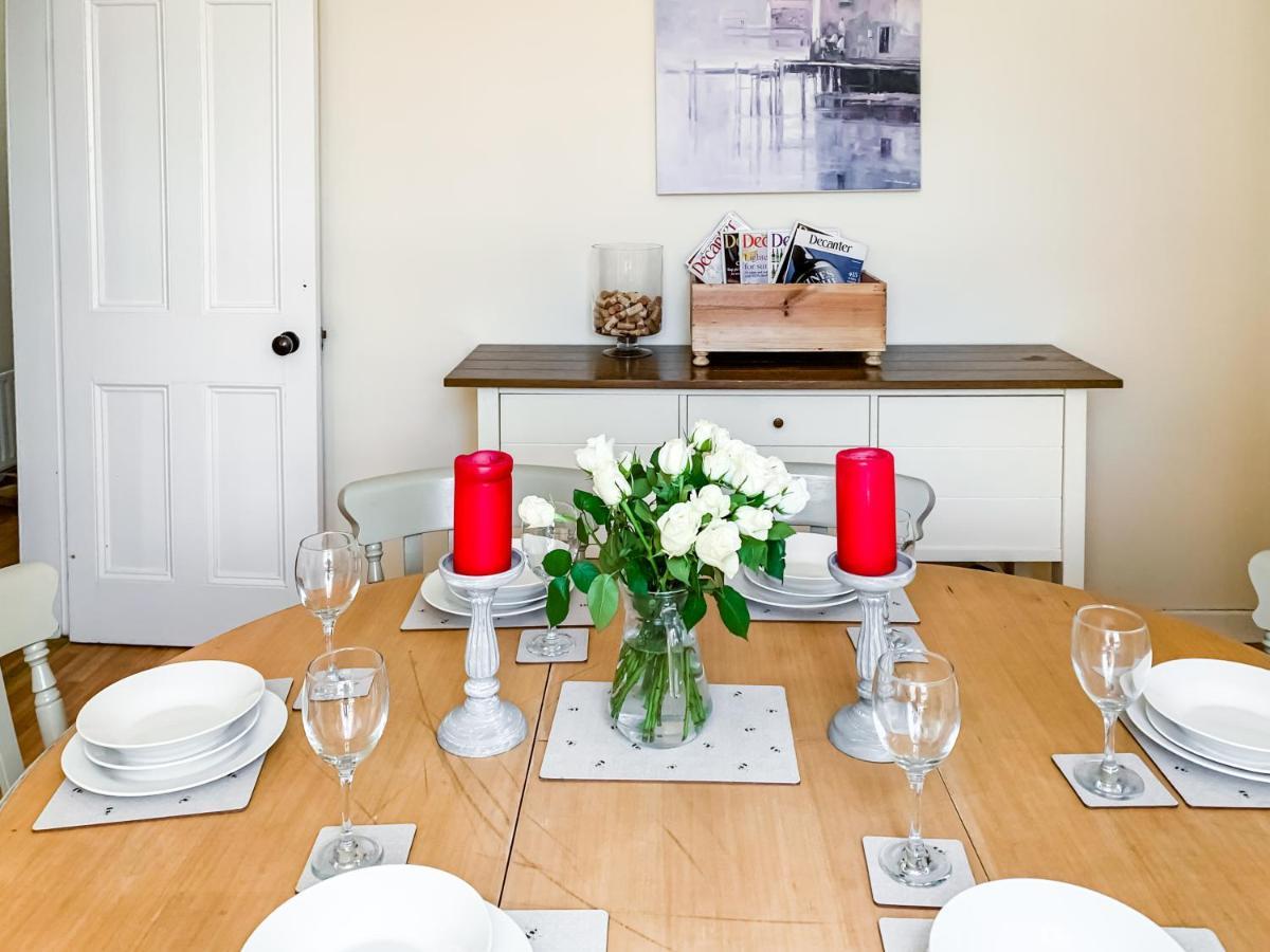 Waverley Lodge - Quaint Victorian Home With Free Parking York Buitenkant foto