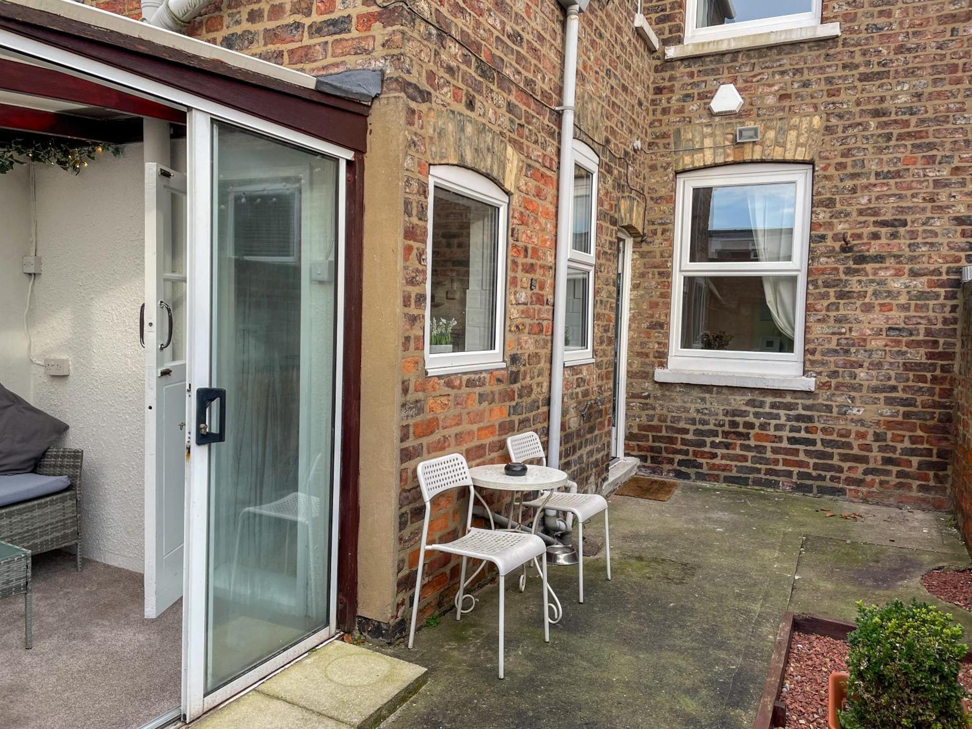 Waverley Lodge - Quaint Victorian Home With Free Parking York Buitenkant foto